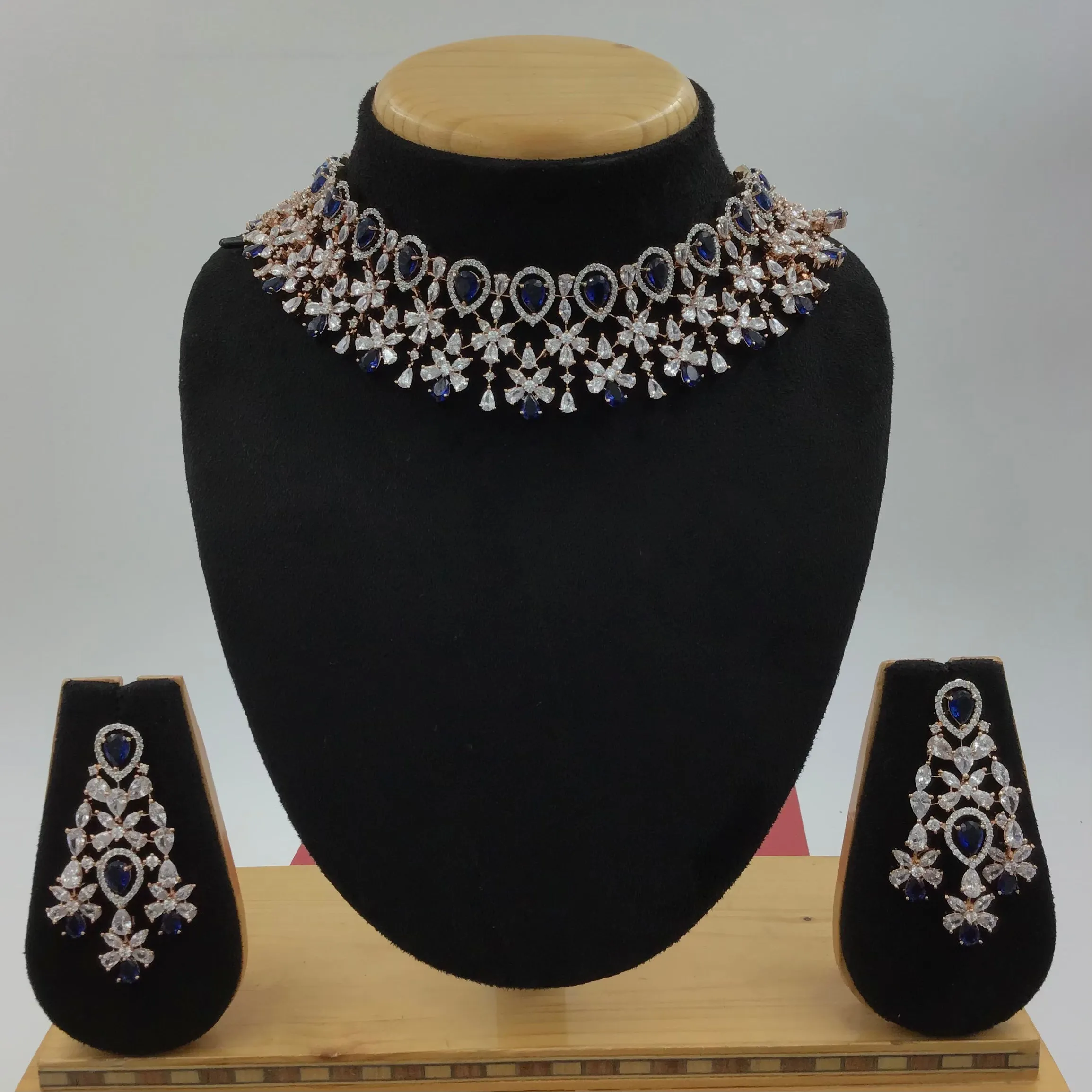 Designer Zircon/AD Choker Necklace Set 18498-5680