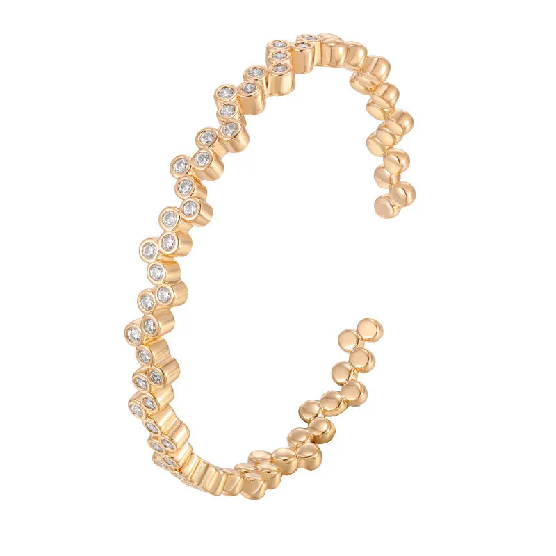 Jewelry is slightly inlaid with zirconium, ins style, elegant and elegant, open hand bracelet