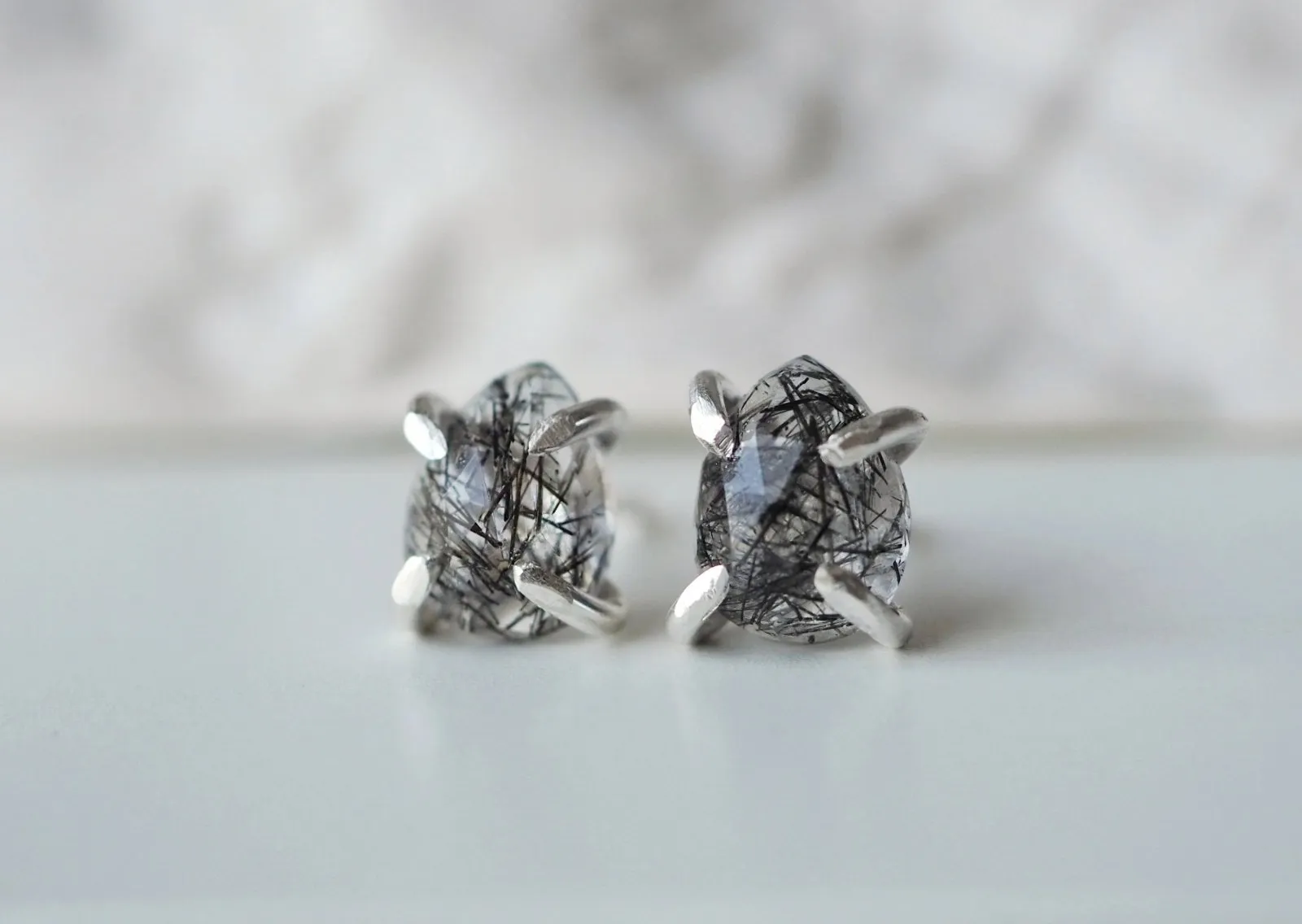 Libra Claw Stud Earrings - Silver