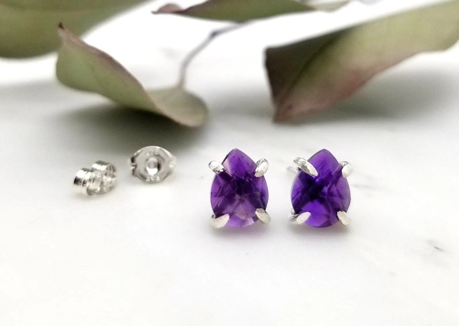 Libra Claw Stud Earrings - Silver