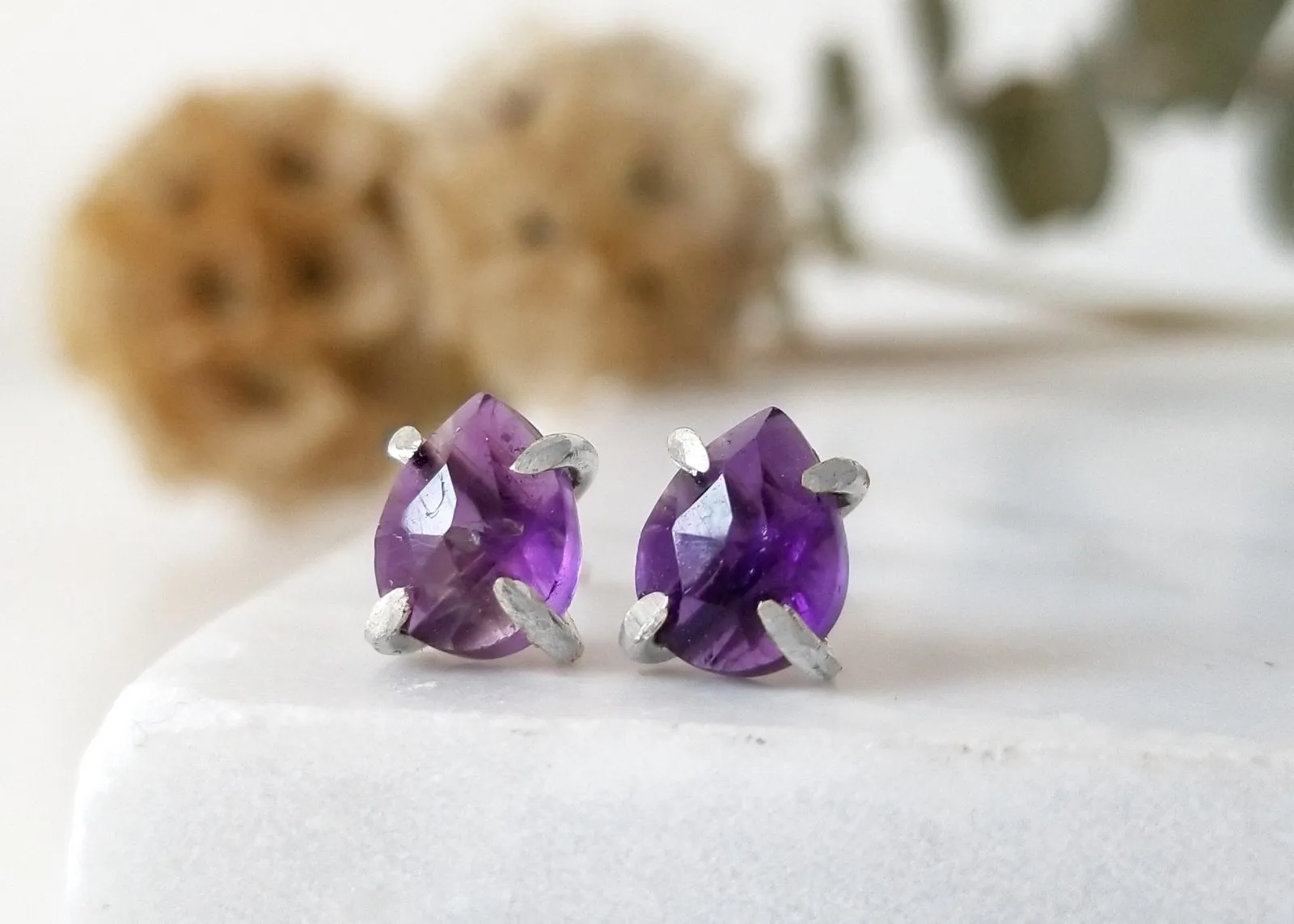 Libra Claw Stud Earrings - Silver