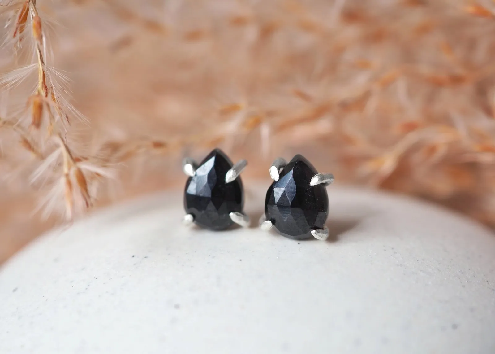 Libra Claw Stud Earrings - Silver