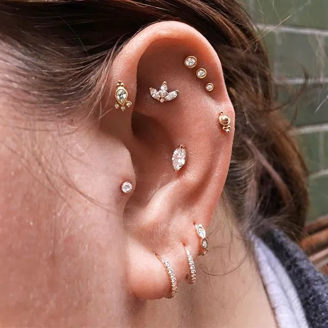 Scalloped Set Genuine Diamond Threaded Stud Earring by Maria Tash in 18K Rose Gold. Flat Stud.