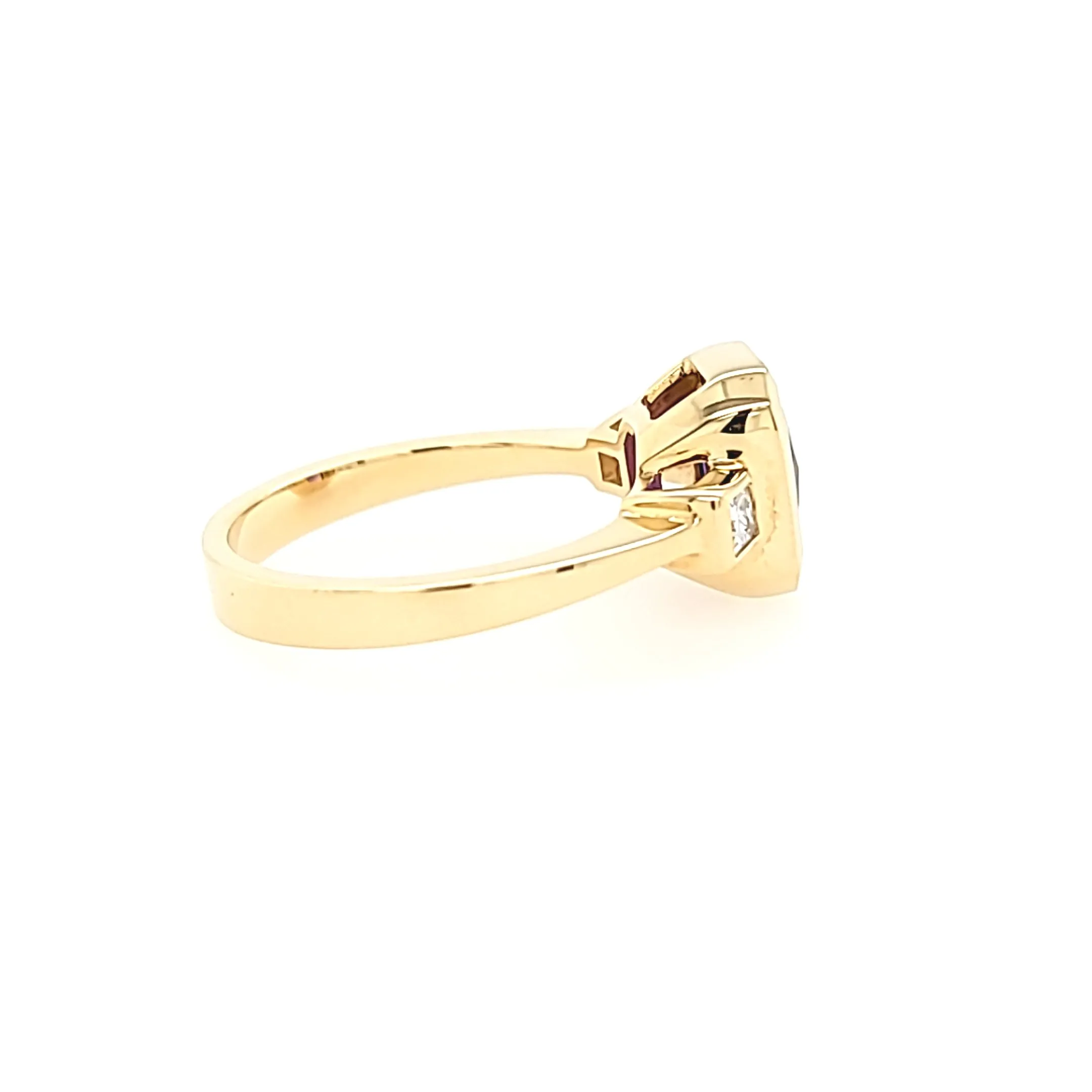 Yellow Gold Amethyst & Diamond Ring (I7256)